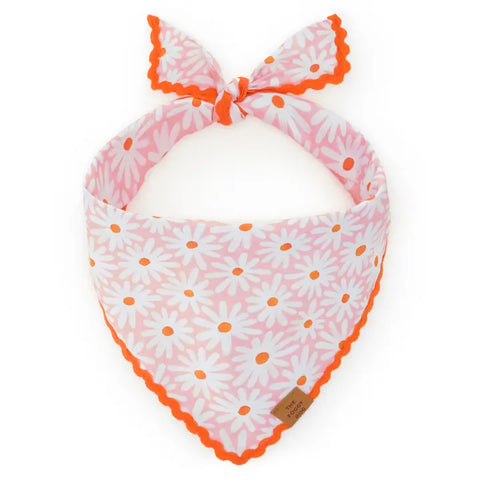 FRESH AS A DAISY SPRING BANDANA